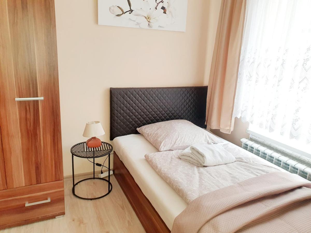 קטוביץ Aparthouse Apartamenty Centrum - In The City Center Near The Train Station חדר תמונה