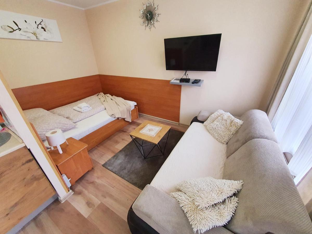 קטוביץ Aparthouse Apartamenty Centrum - In The City Center Near The Train Station מראה חיצוני תמונה