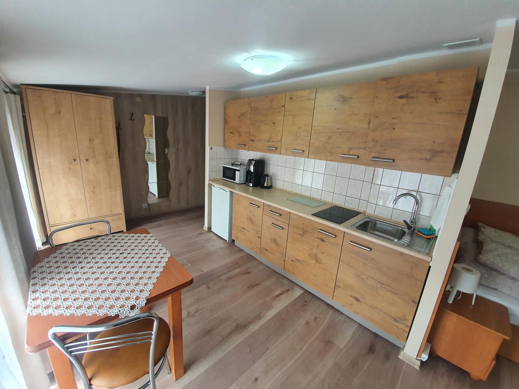 קטוביץ Aparthouse Apartamenty Centrum - In The City Center Near The Train Station חדר תמונה