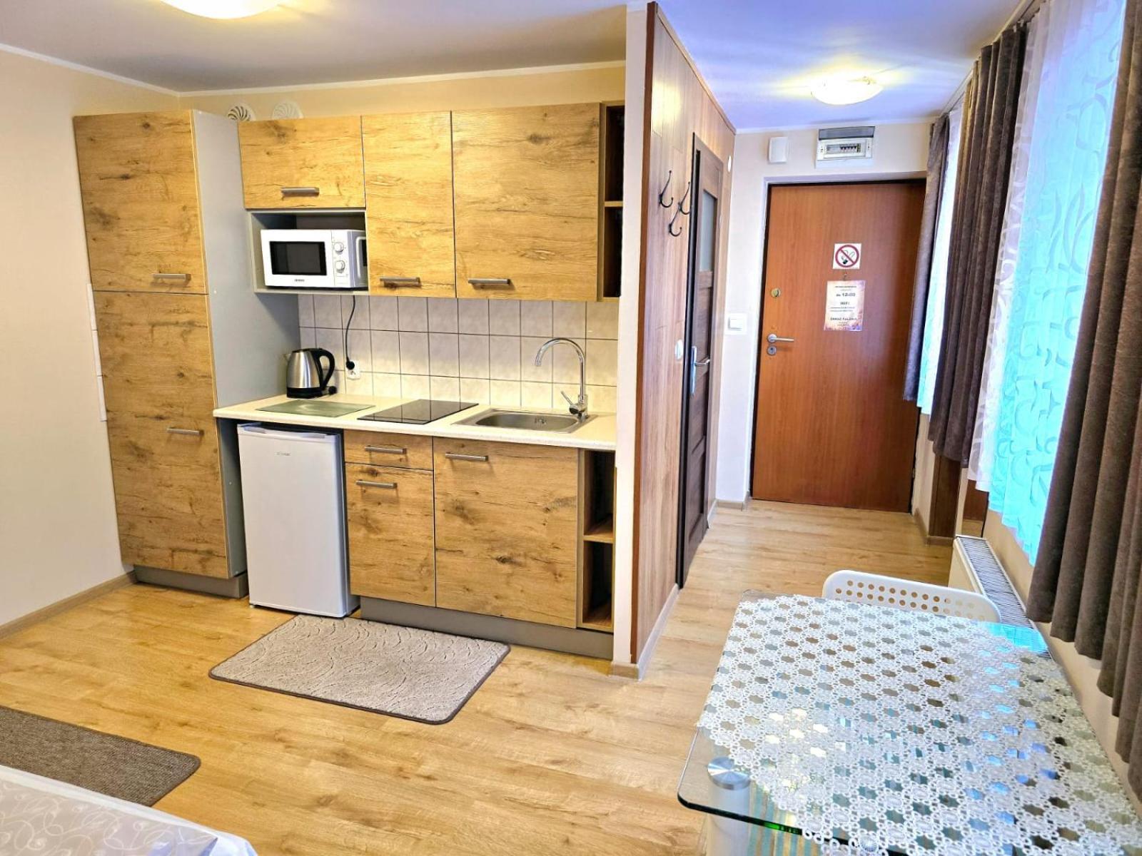 קטוביץ Aparthouse Apartamenty Centrum - In The City Center Near The Train Station מראה חיצוני תמונה