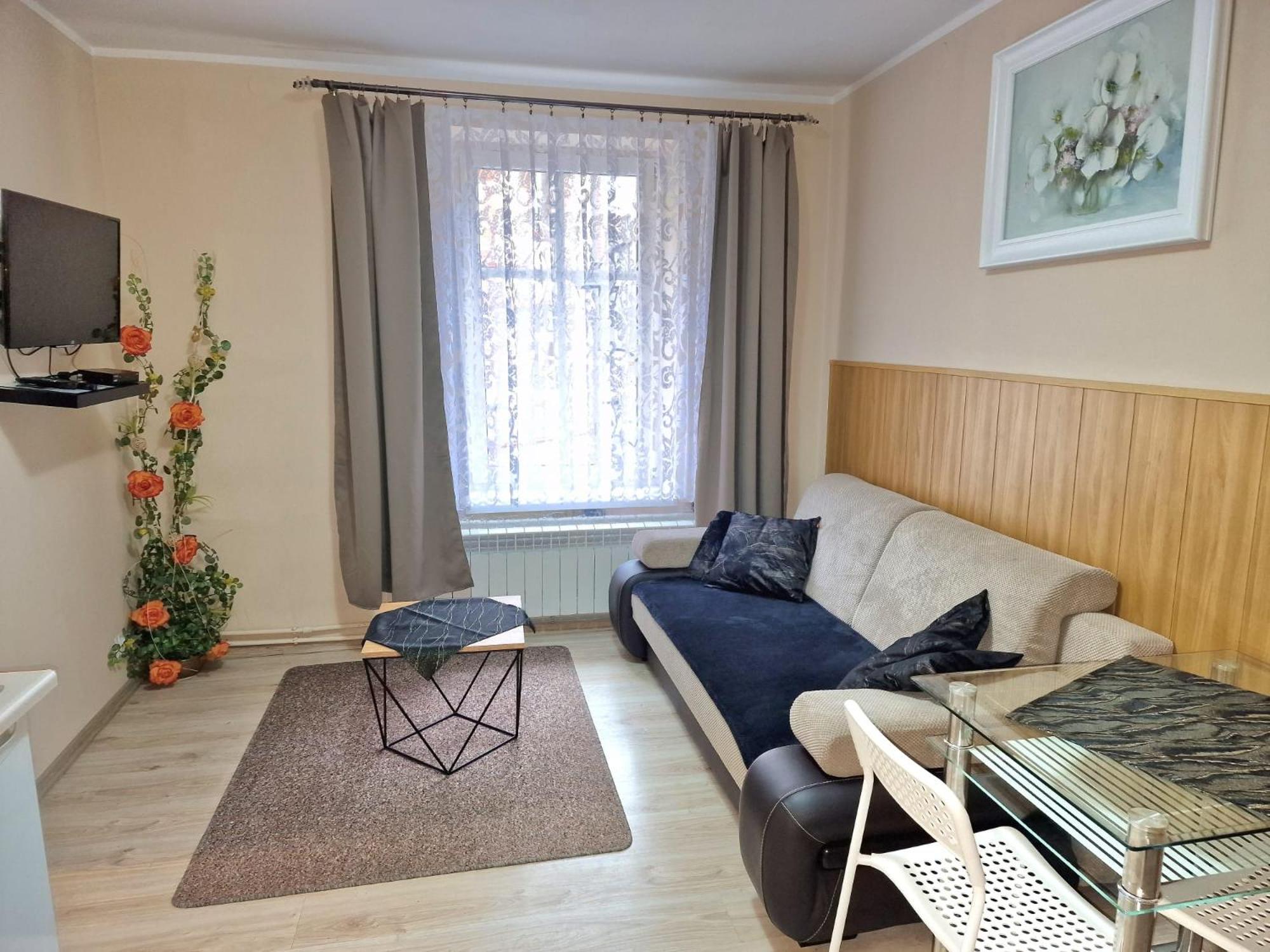קטוביץ Aparthouse Apartamenty Centrum - In The City Center Near The Train Station מראה חיצוני תמונה