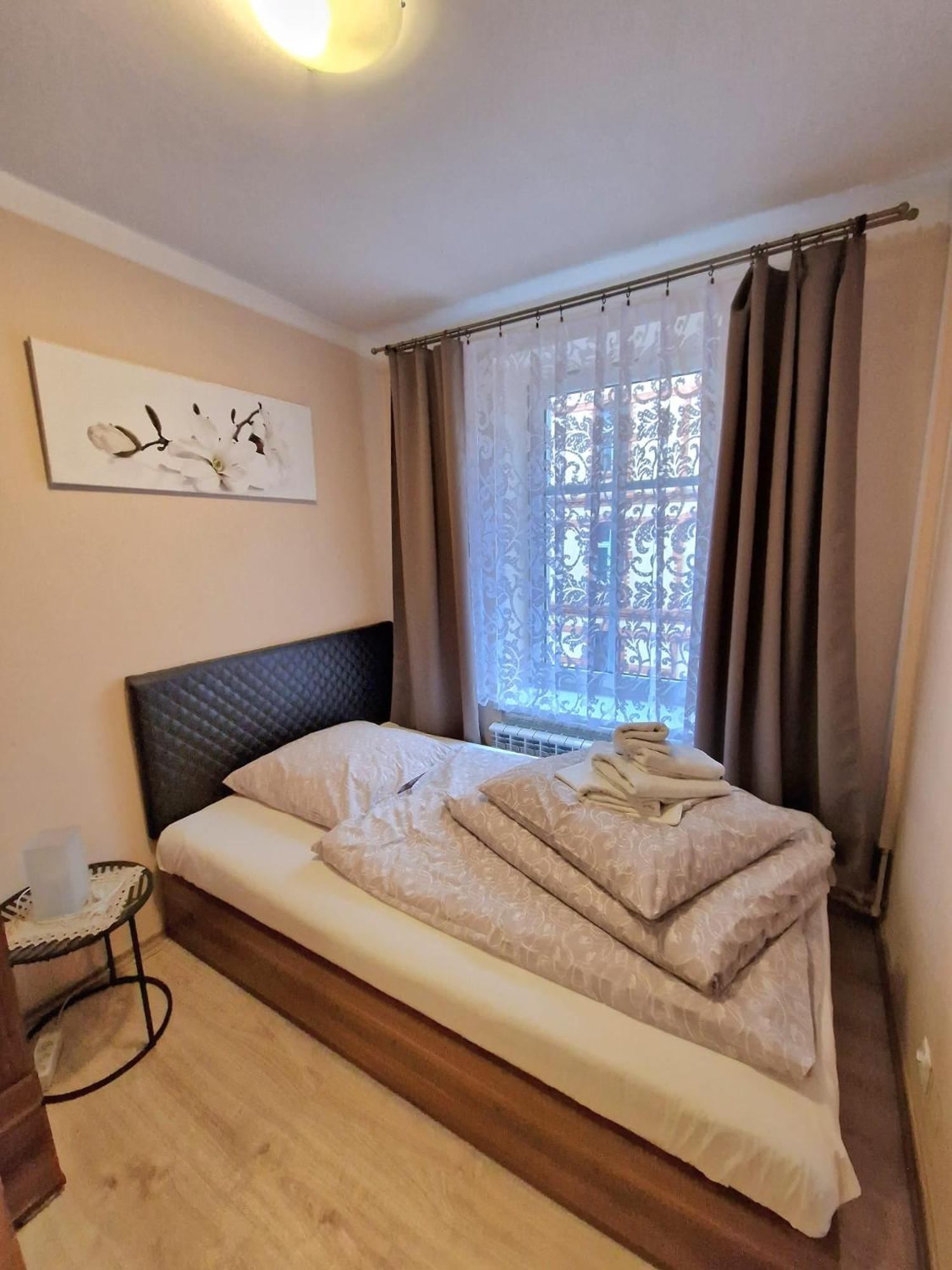 קטוביץ Aparthouse Apartamenty Centrum - In The City Center Near The Train Station מראה חיצוני תמונה