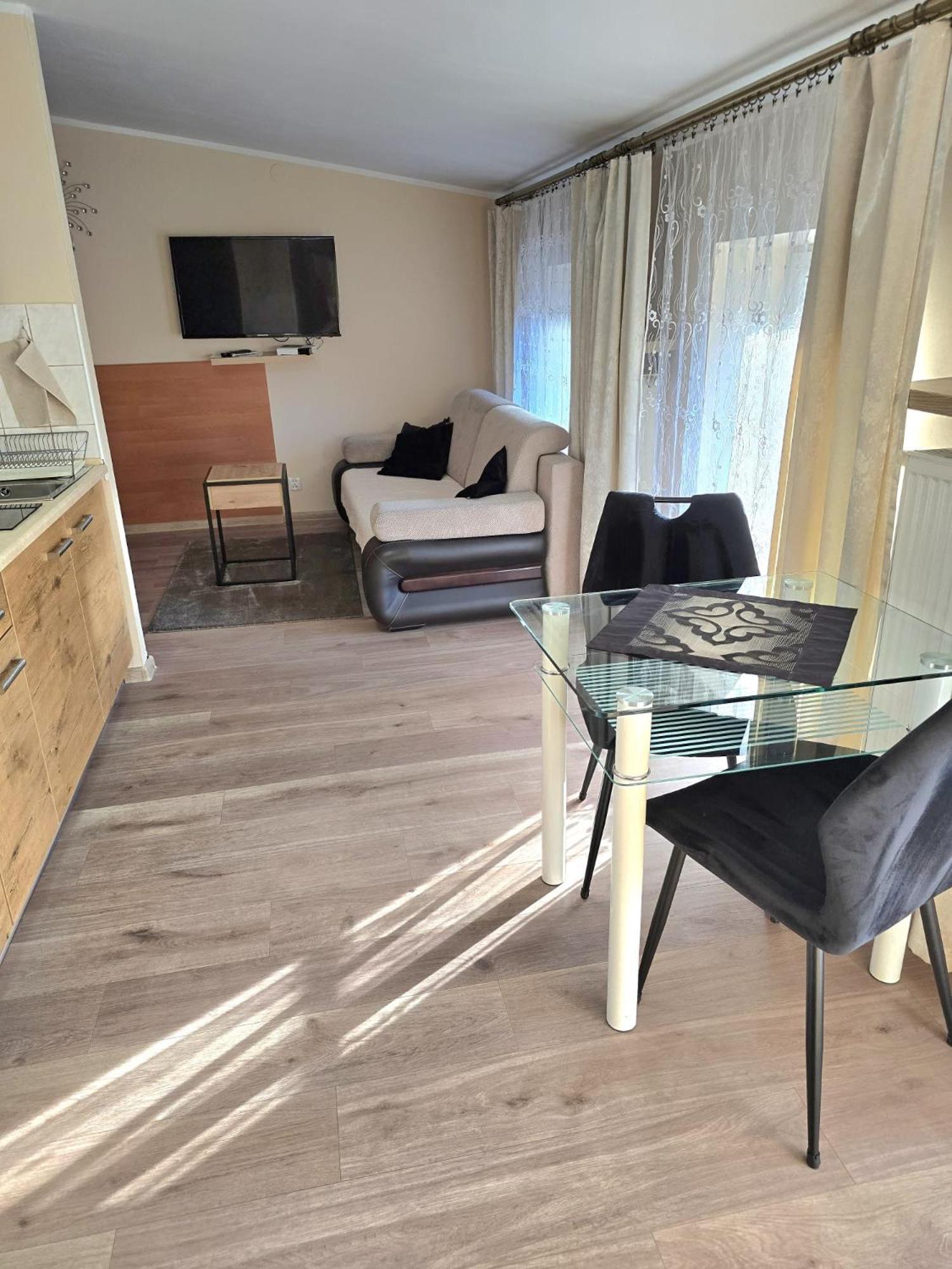קטוביץ Aparthouse Apartamenty Centrum - In The City Center Near The Train Station מראה חיצוני תמונה
