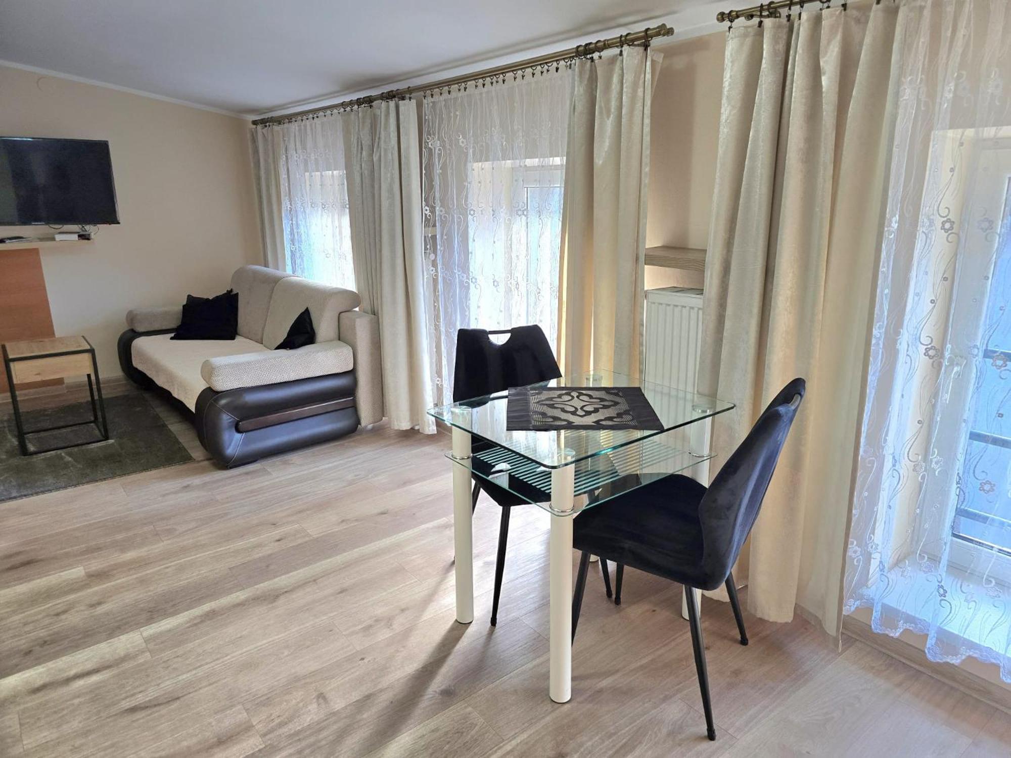 קטוביץ Aparthouse Apartamenty Centrum - In The City Center Near The Train Station מראה חיצוני תמונה