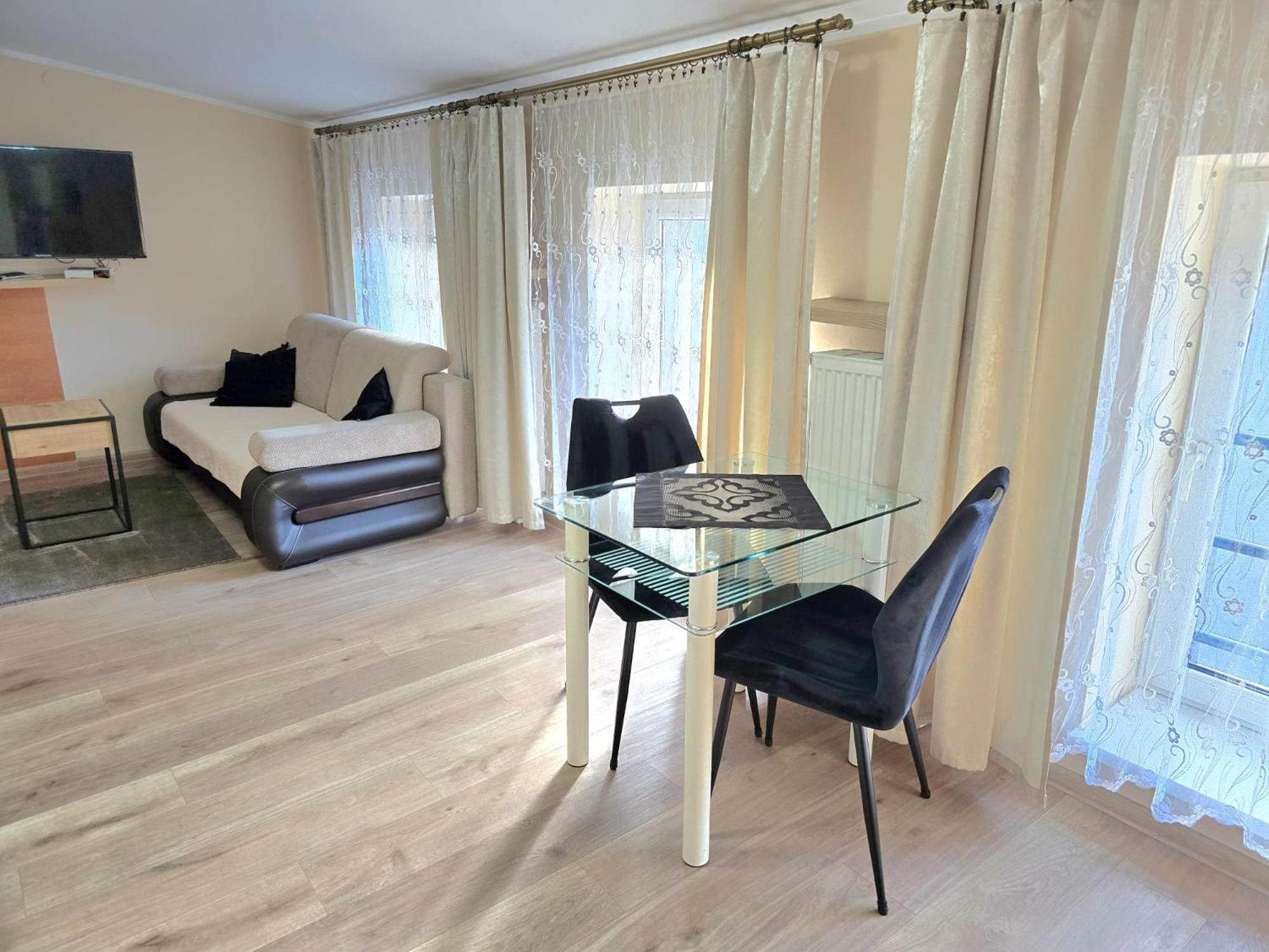 קטוביץ Aparthouse Apartamenty Centrum - In The City Center Near The Train Station מראה חיצוני תמונה